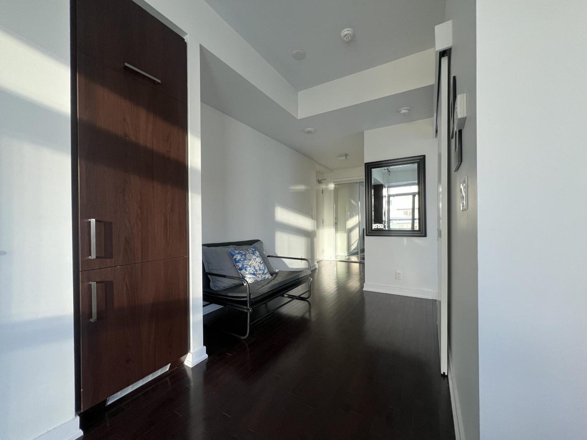 Grand Royal Suites Toronto Pokoj fotografie